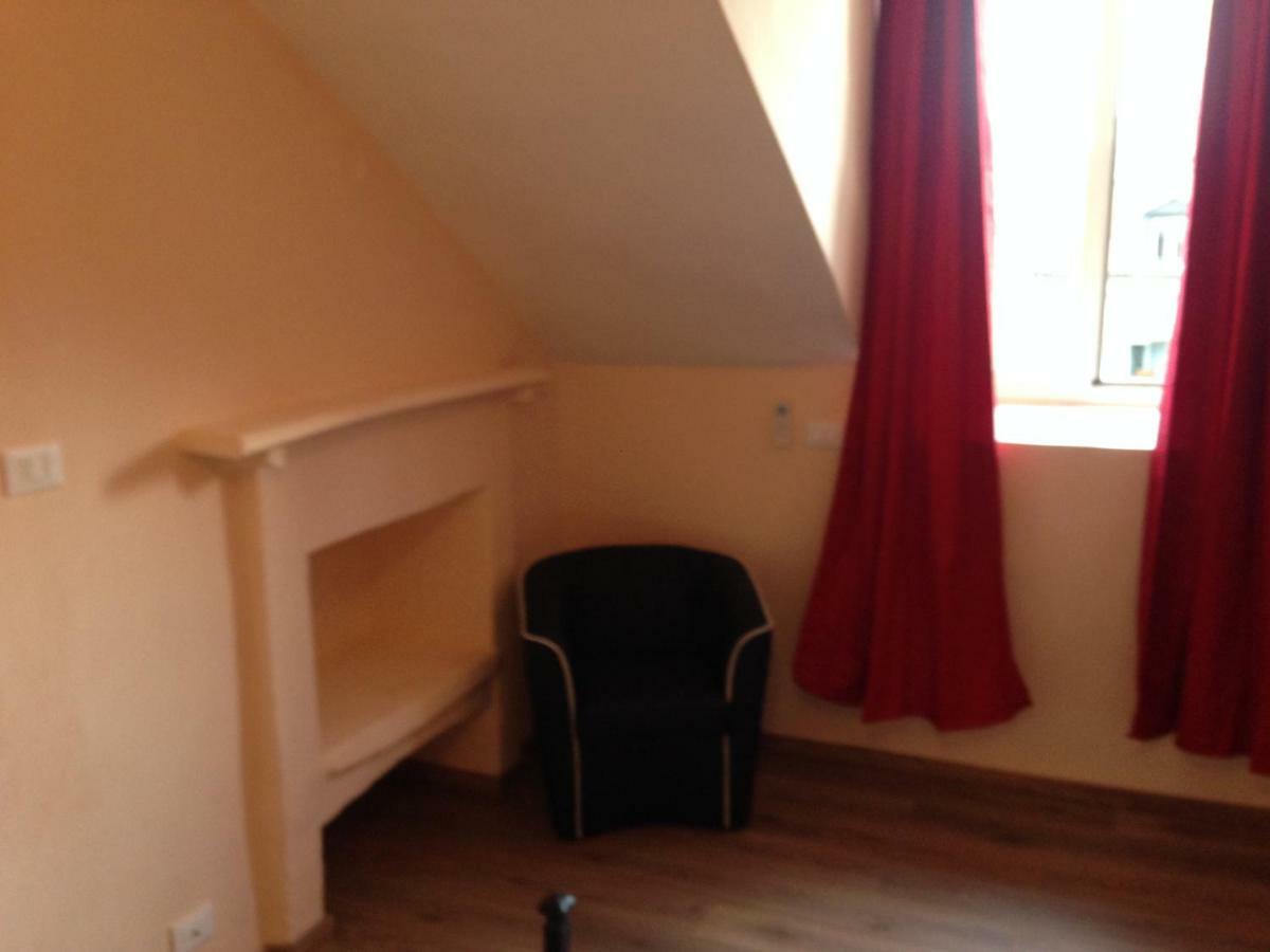 Appartement Mansarda In Borgo Dora à Turin Extérieur photo