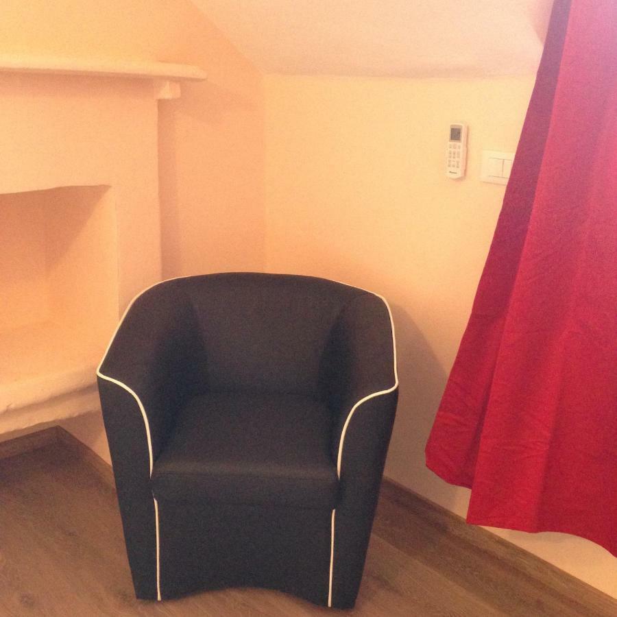 Appartement Mansarda In Borgo Dora à Turin Extérieur photo
